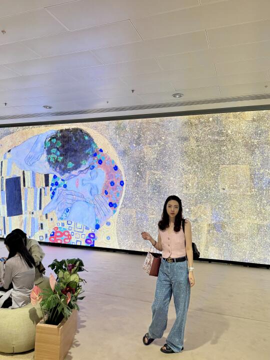 香港Art Basel 2025开幕之夜｜偶遇了村上隆