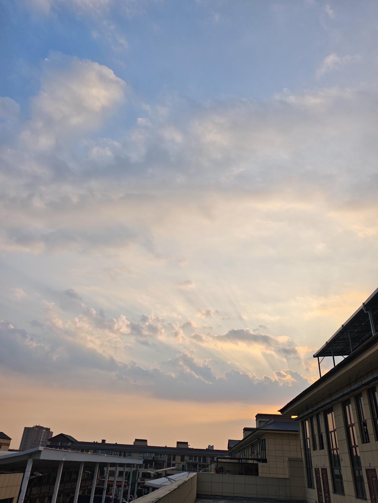 晒晒你拍的夕阳西下时的美丽风景