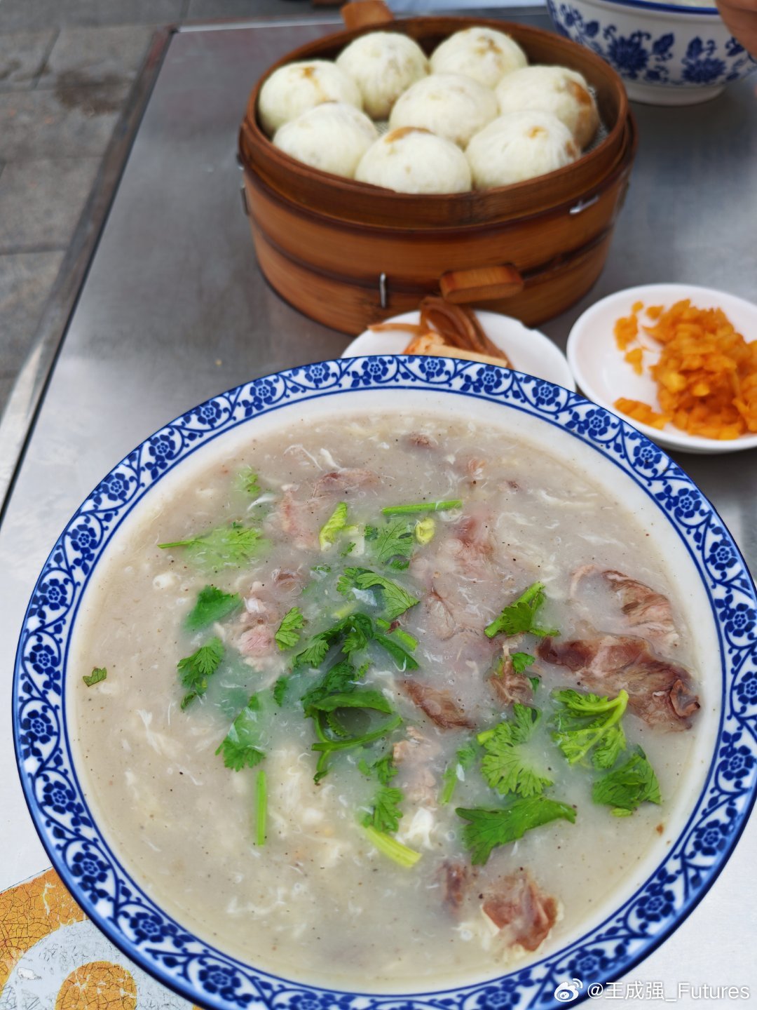 临沂糁sa汤，豪华版早餐。 
