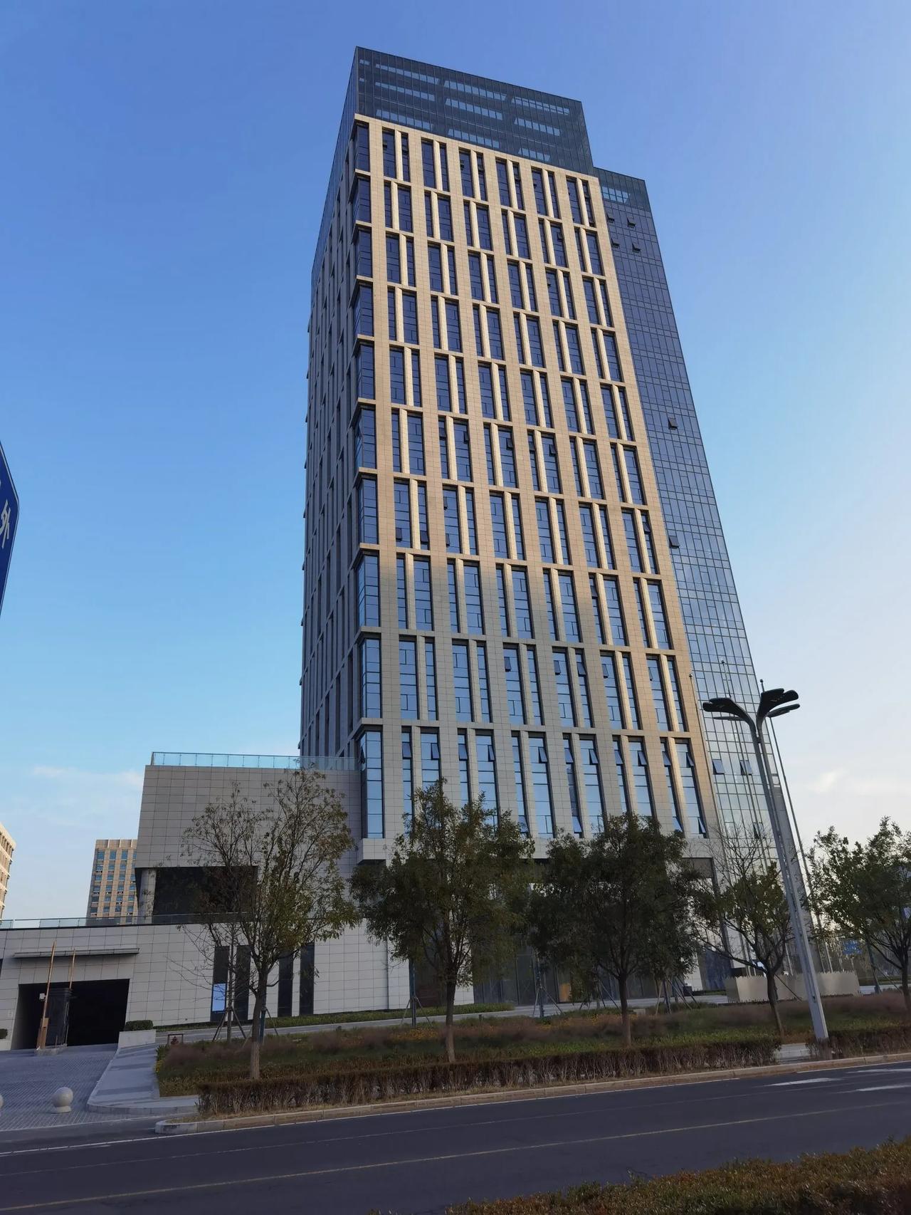 烟台开发区的政务中心。