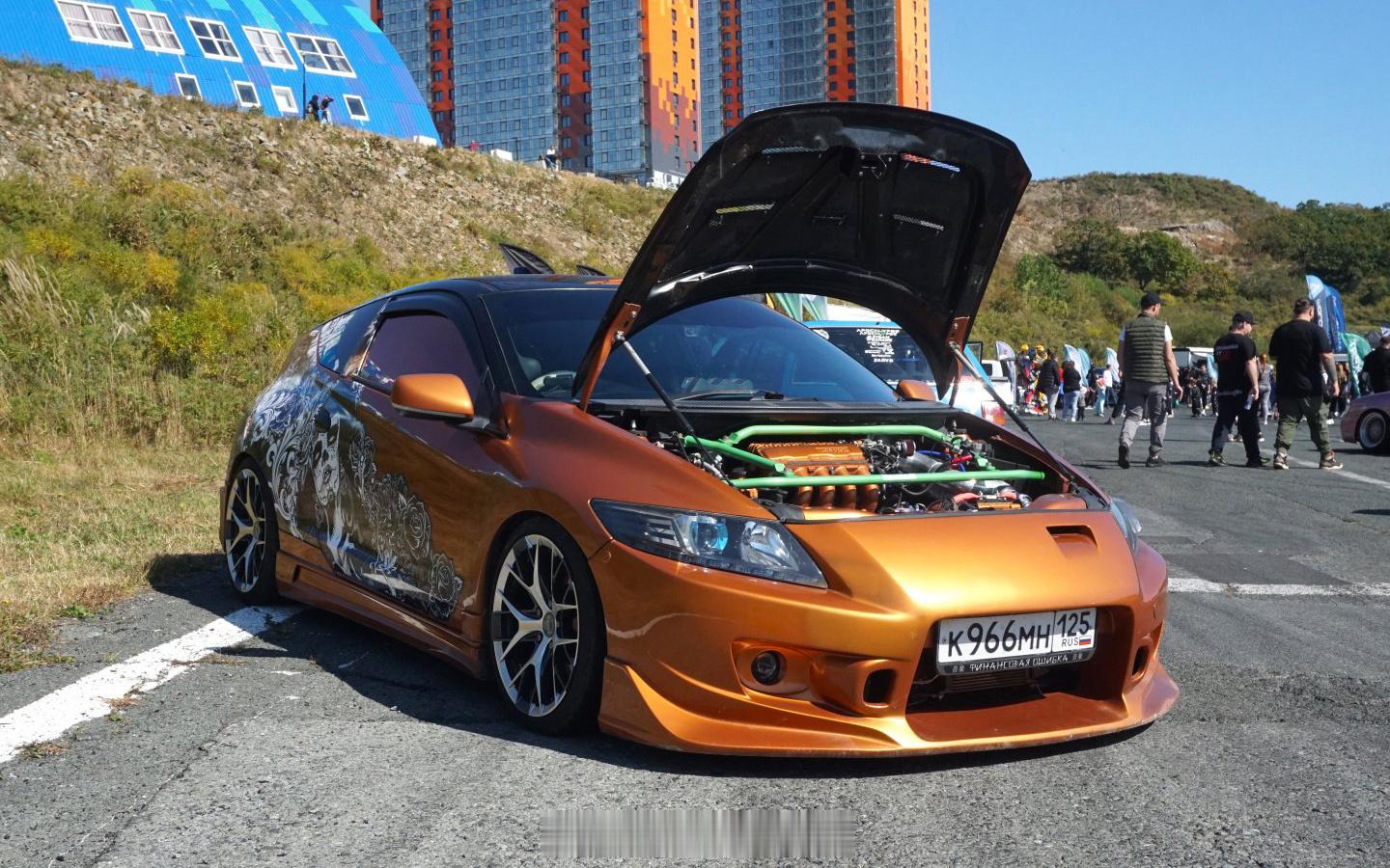 Honda CR-Z / Nissan Skyline / Honda Inte