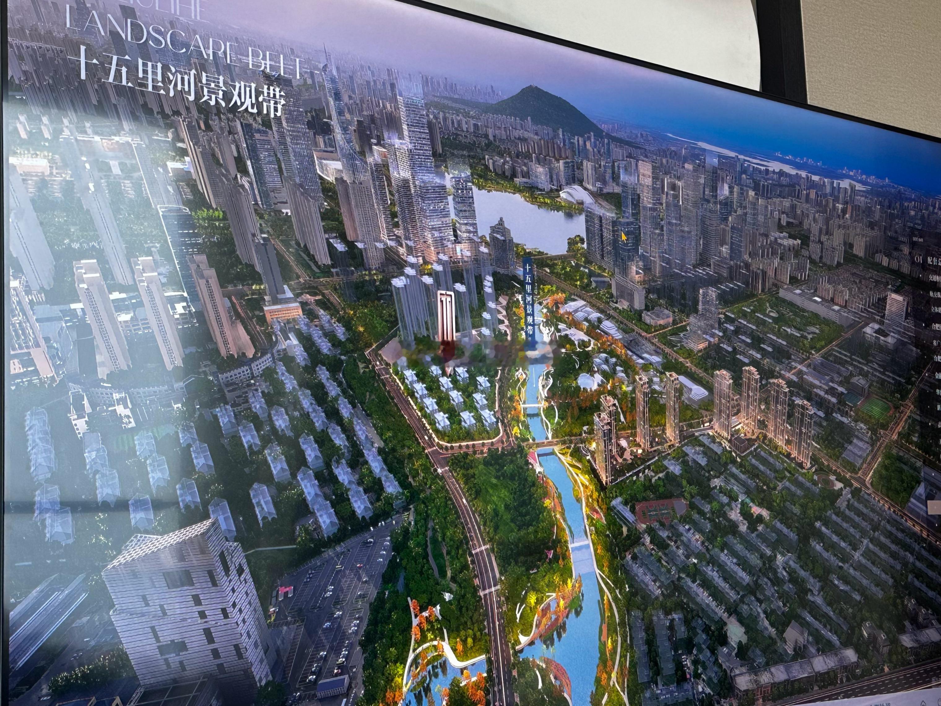 政务红四方地块商业大概率是“万象天地”，据说华润持资重资产与合肥轨道合作开发，并