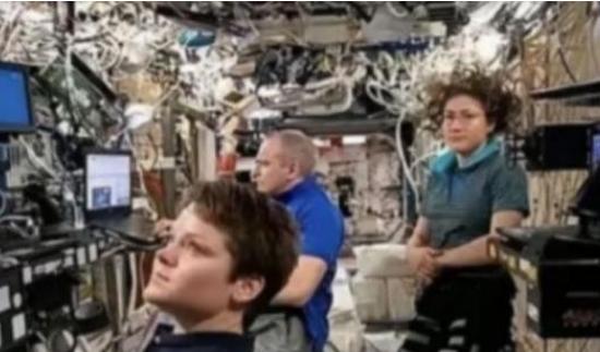 为什么大家都不提中国空间站了？因为没脸提，跟国际空间站差距太大！中国空间站可不是