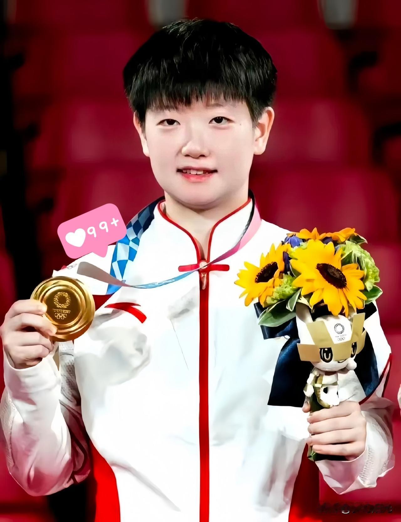 莎莎身边，
又多了一个“藏不住事儿”的人。
不是教练，不是队友，也不是天天
而是