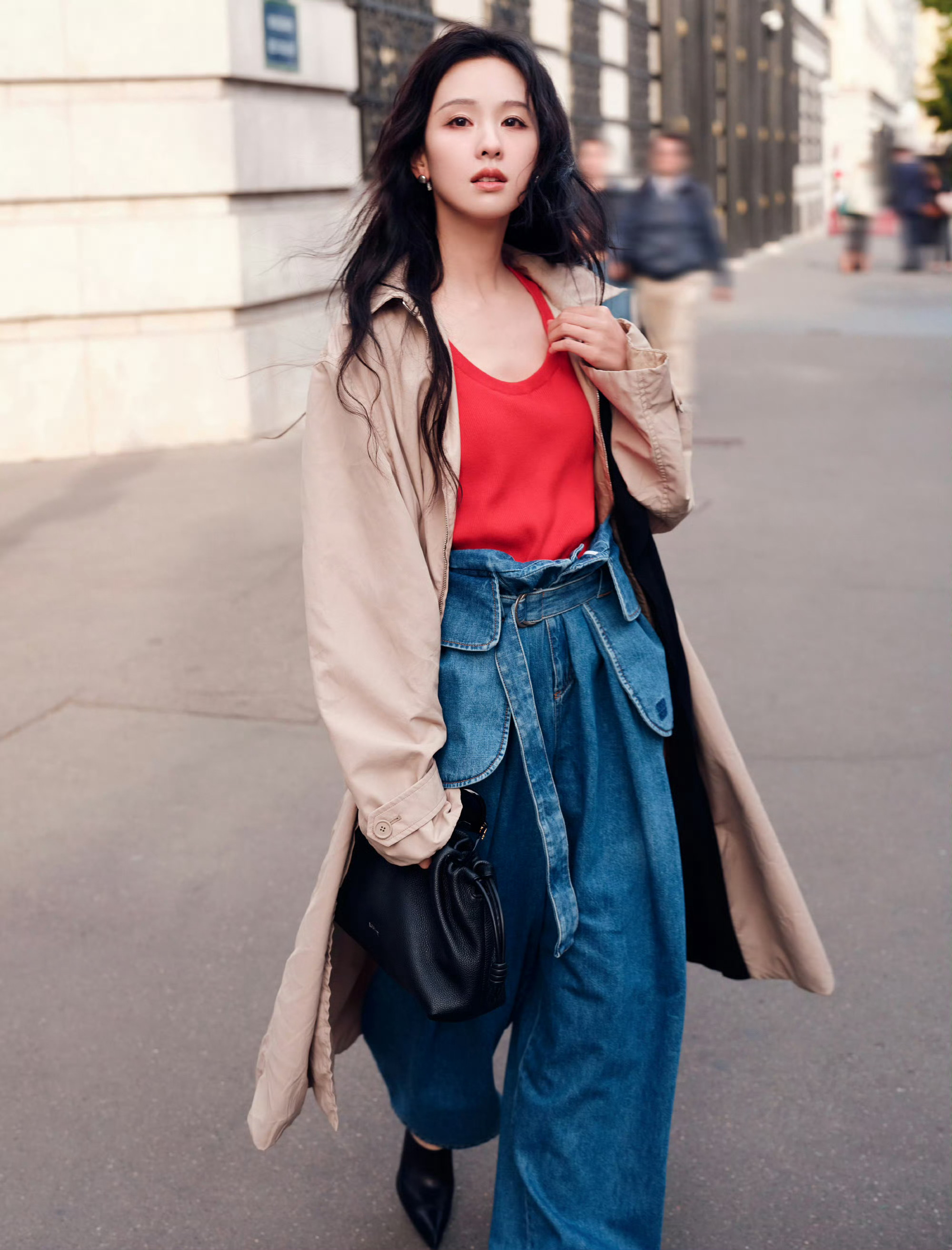 陈都灵 ｜ LOEWE 巴黎时装周 ​​​