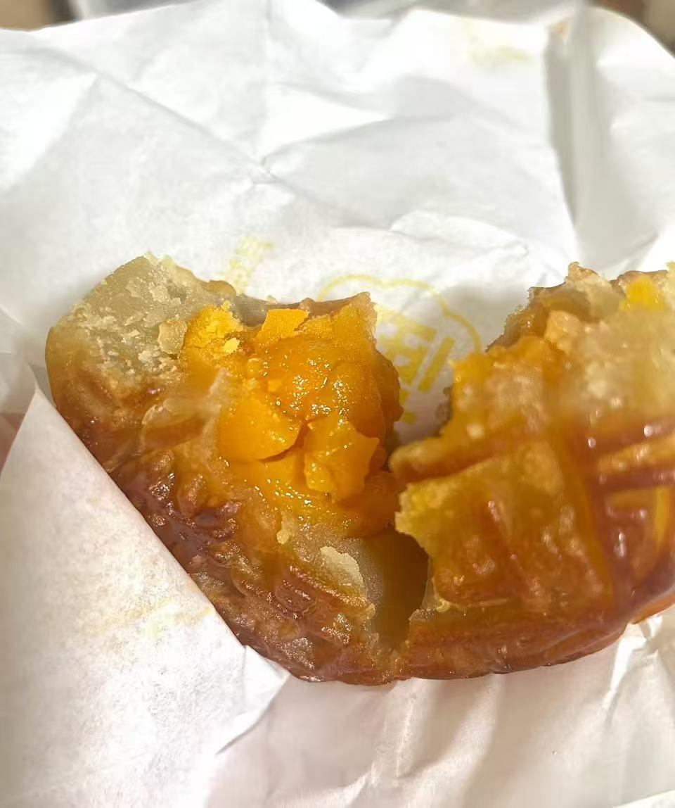 长沙臭豆腐月饼🥮您打卡过吗？
来长沙吃手工老牌月饼，这家月饼哥哥真的是年年回购