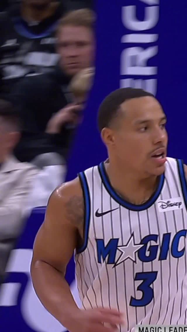 魔术加时128-127拿下爵士！这场比赛真的够刺激，就说加时最后时刻，基昂特-乔