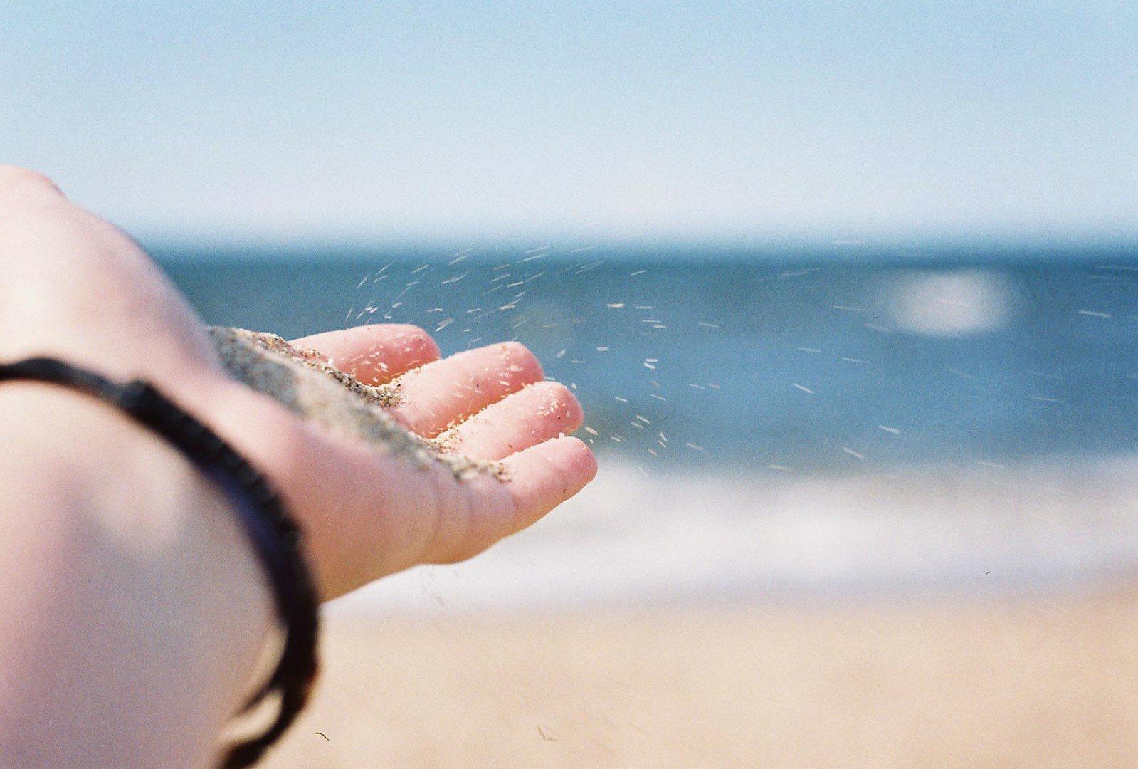 浮生如此，别多会少，不如莫遇。——纳兰容若 