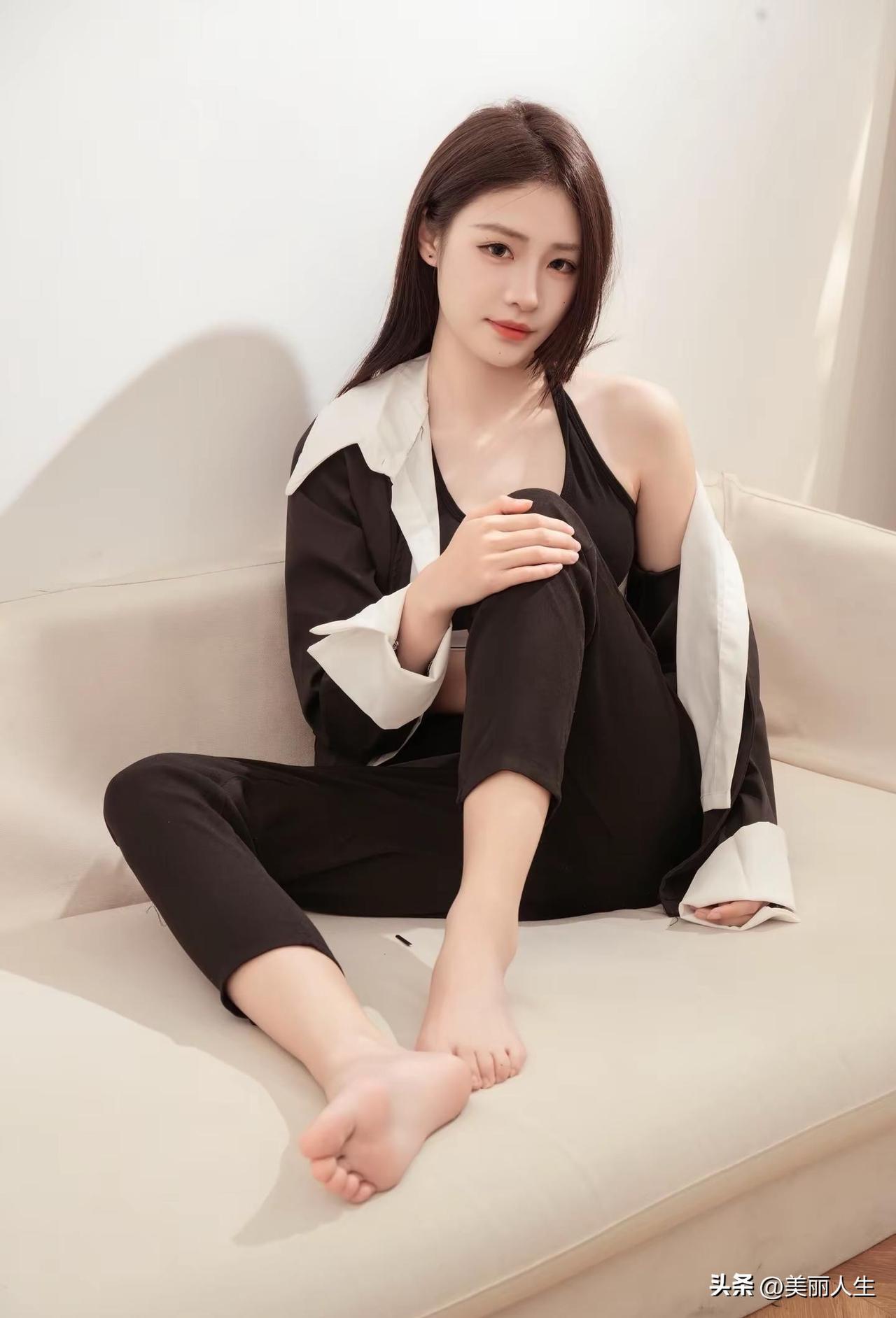 美好的一天从早餐开始[咖啡]，生活再平凡，也是限量版，每天用一点点时间创造属于自