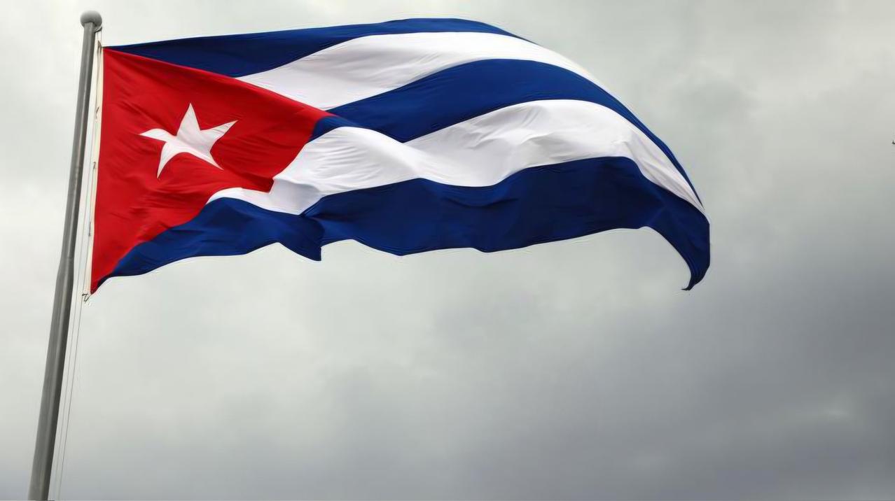 突发新闻——古巴官方联合声明：强烈谴责美国新燃料封锁政策！
 
古巴国家主席米格