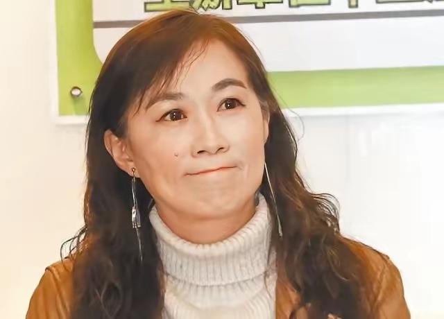 连滚带爬撤案，不搞“一中一台”了？绿委回应，过于戏剧性。

真是一出闹剧！赖清德