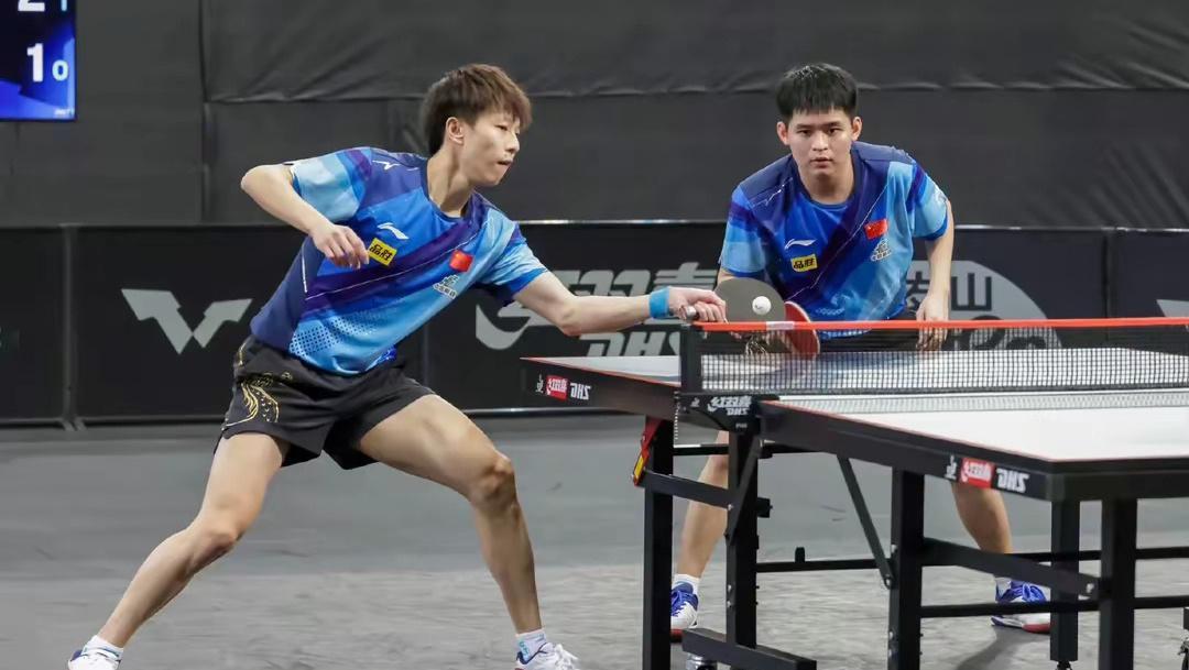 #林高远林诗栋3比1高承睿黄彦诚#林高远和林诗栋3比1晋级下一轮！双林组合，强强