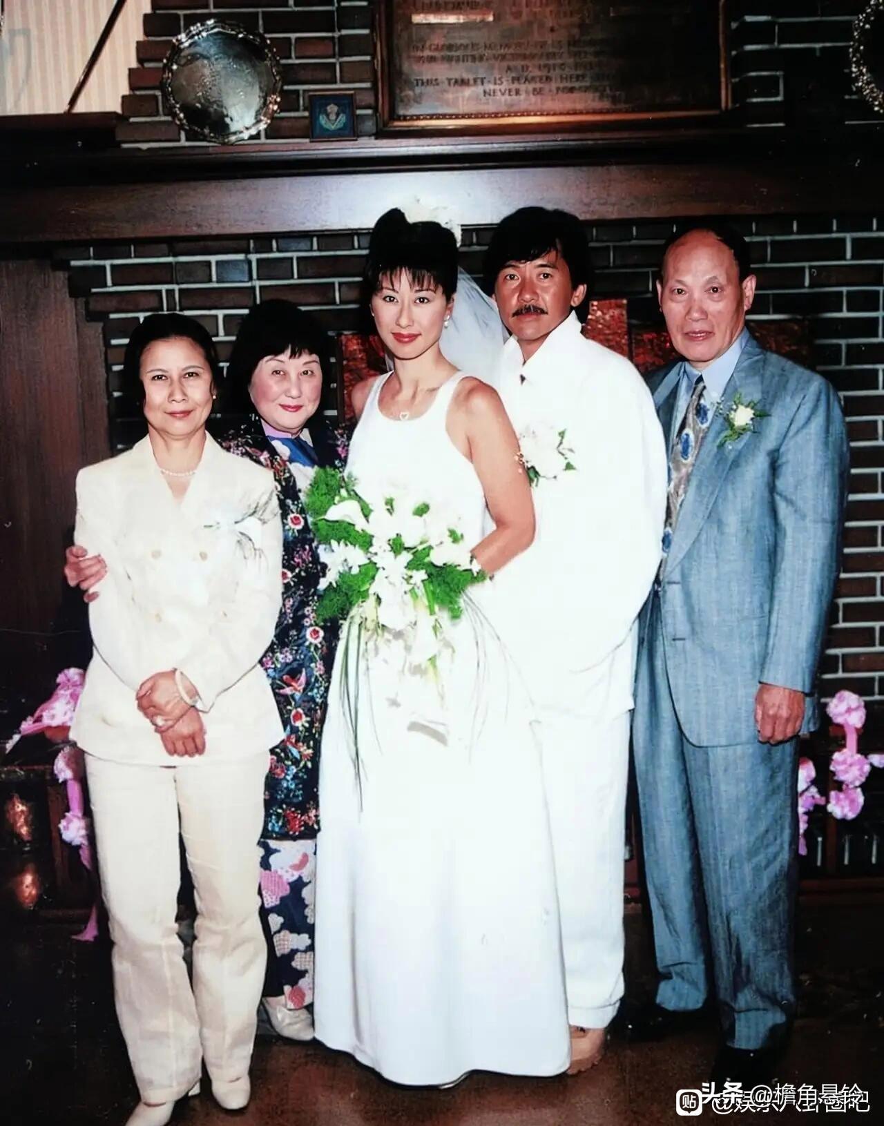 林子祥与叶倩文携手走过几十年，简直是华语乐坛的爱情与音乐传奇。1983年，在林子