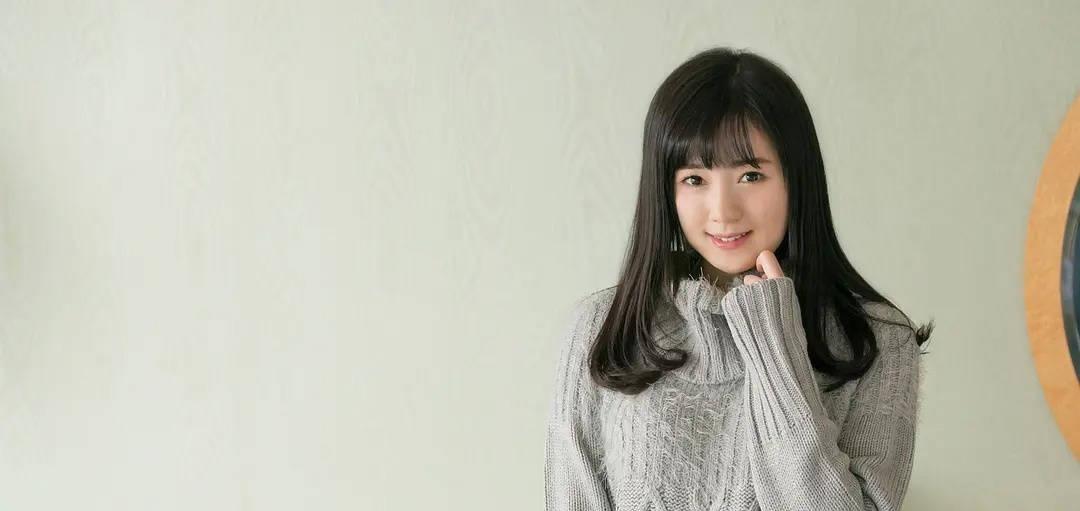 我心目中的本庄铃第一，无可争议[机智]
有一位老师长的跟她挺像的，但是哭戏演的特
