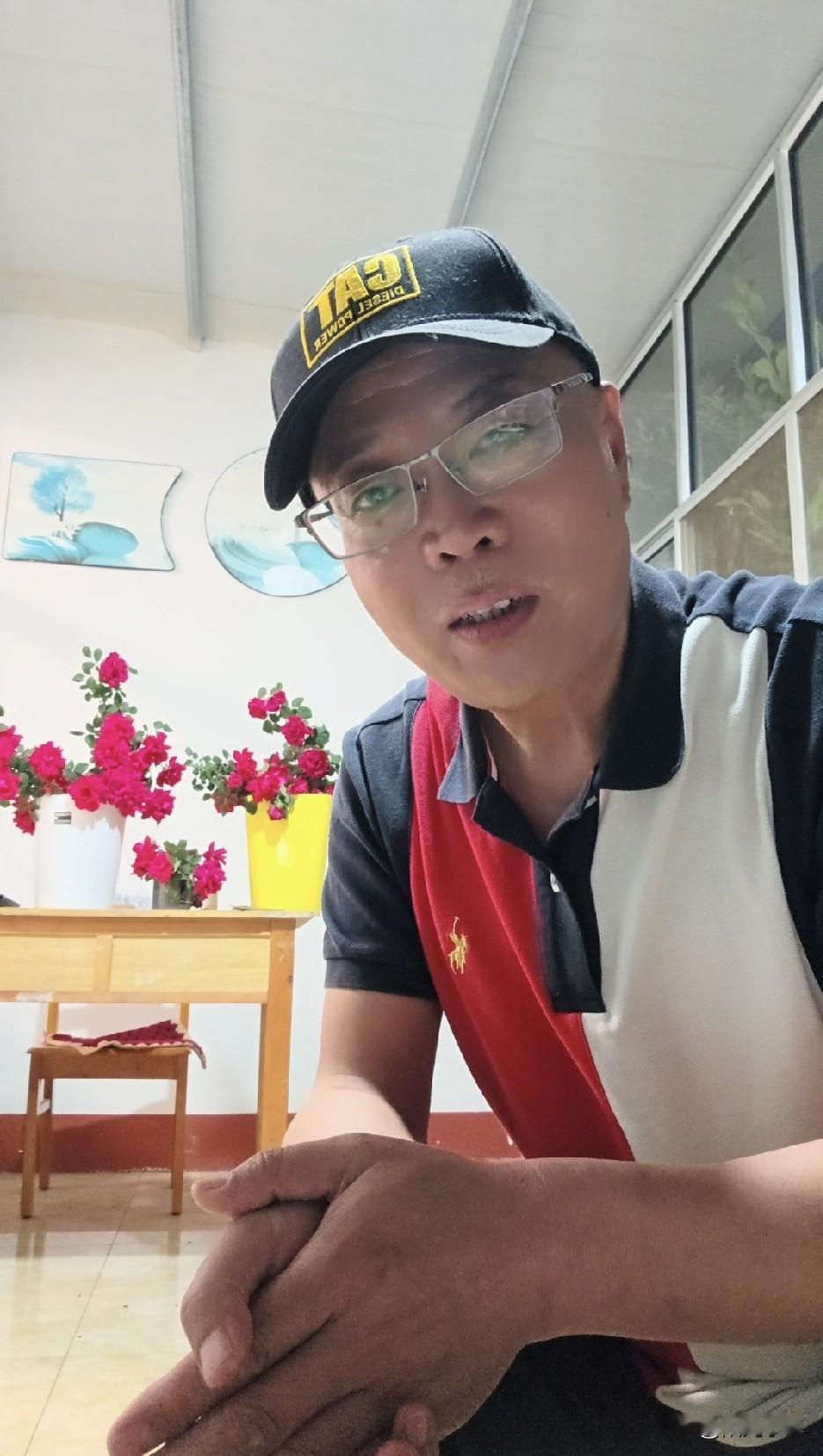 忽然惊出一身冷汗：我都62岁了呀，往后余生该如何前行……
 
时光匆匆而过，不经
