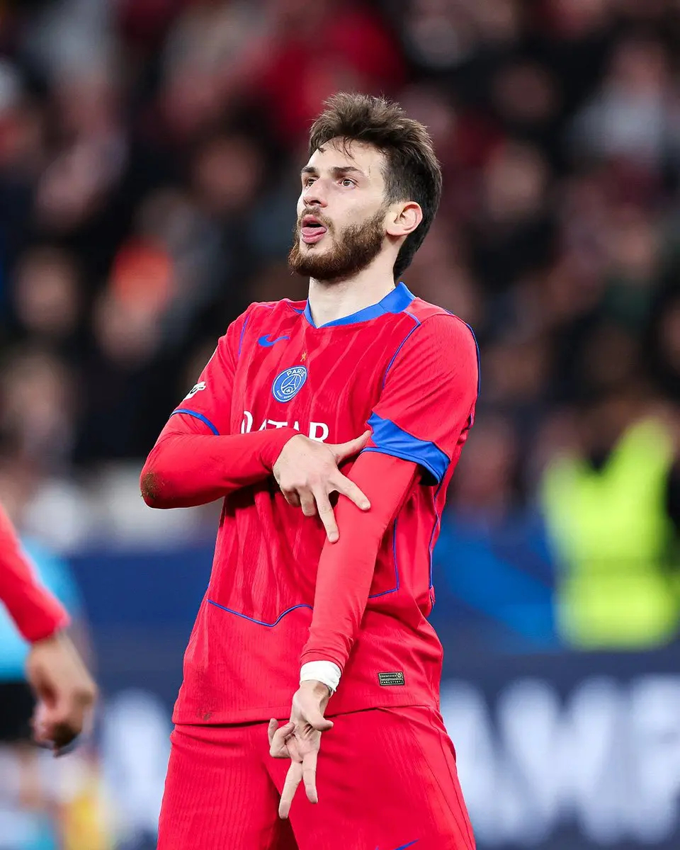 这件红色也很经典 除了去年的天使之翼