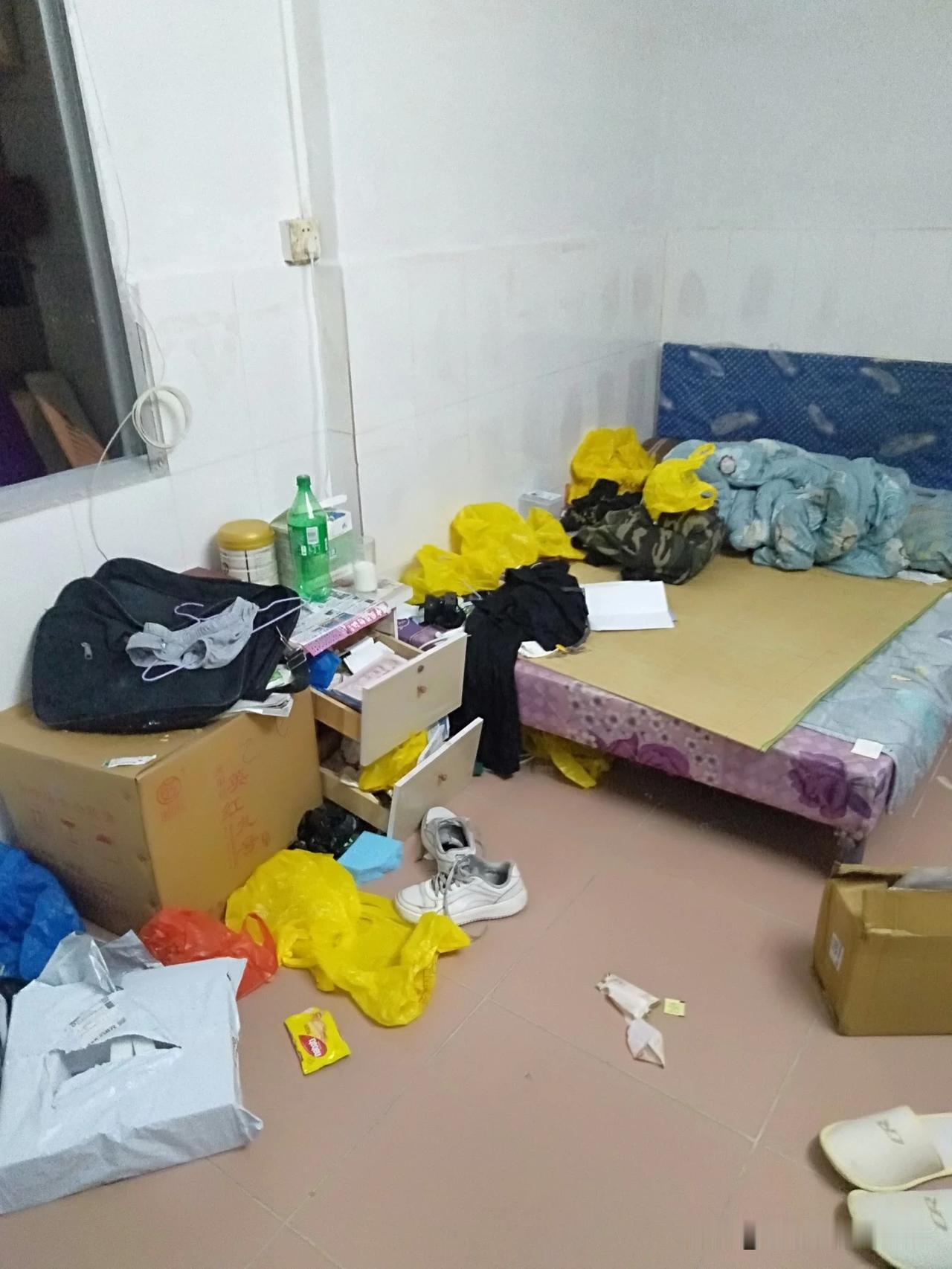 事实证明:男人离开女人，根本活不了！你看老婆才回老家2天，出租房就成了这个样子。