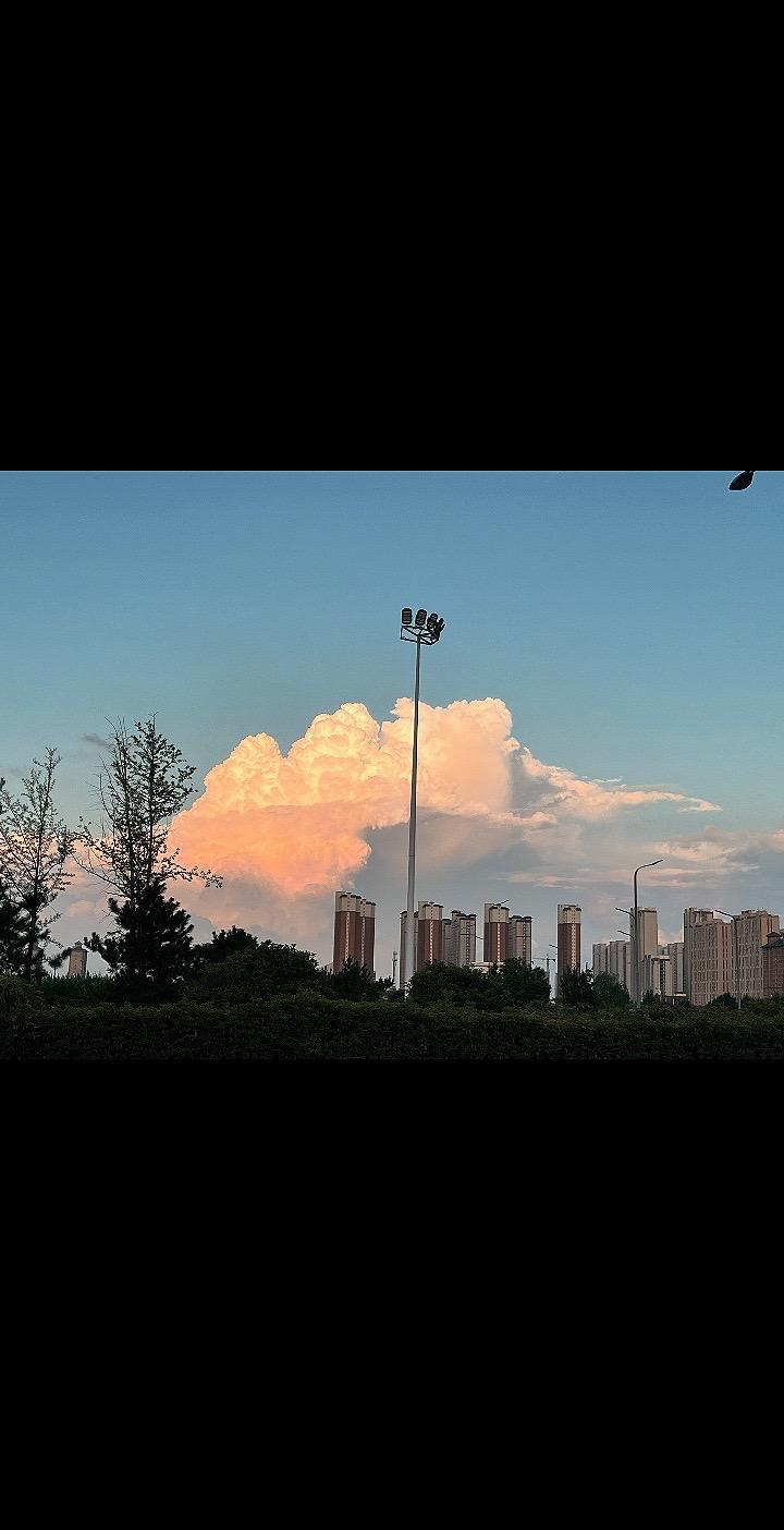 很有力量的一段话：“人生最珍贵不过几个十年，第一个十年为年少无畏，第二个十年为逐