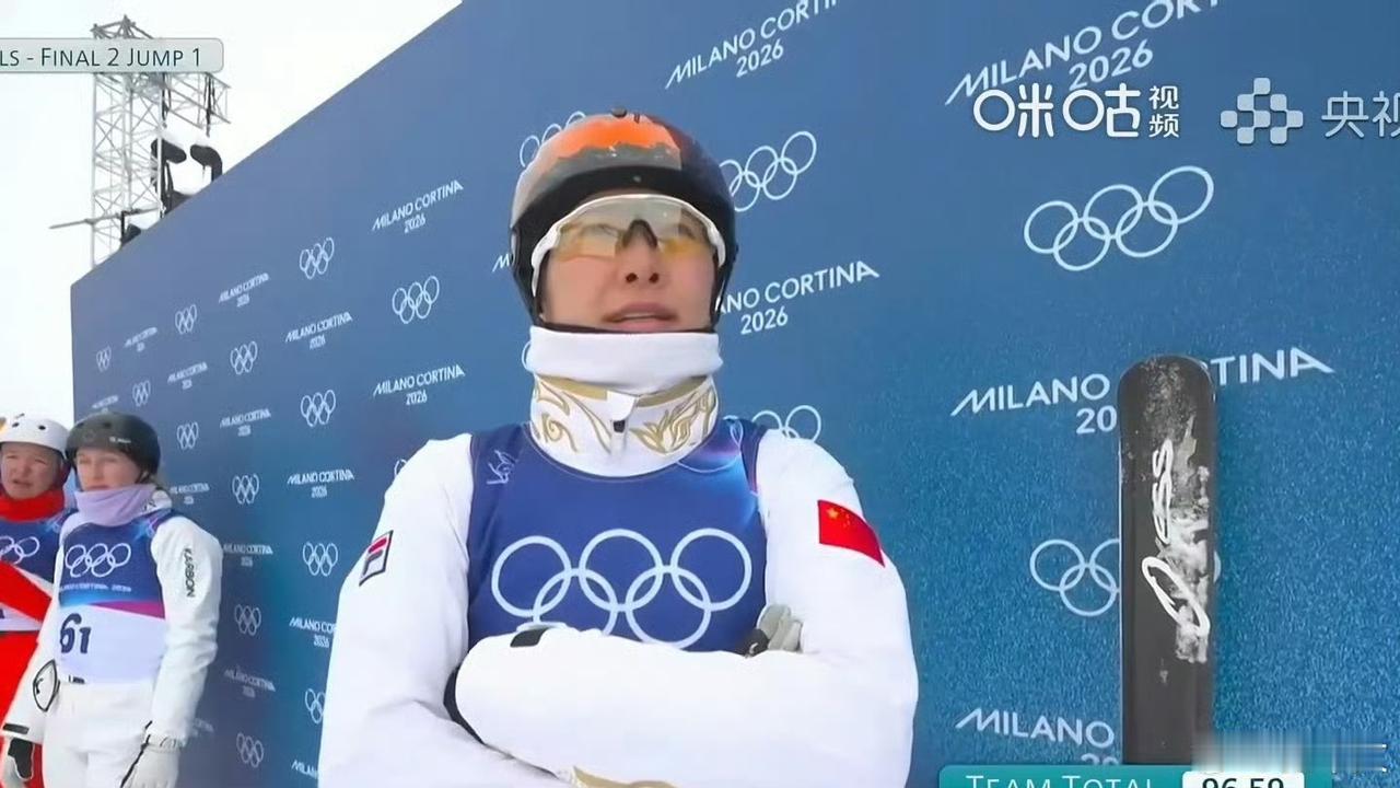 徐梦桃这个人是真的能处！虽然中国男女混团空中技巧赛没有拿到冠军，第二个出场的王心