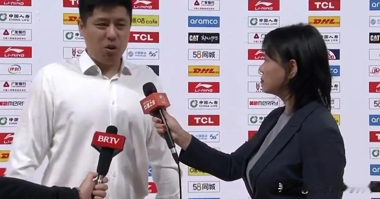 山西男篮主教练潘江谈球队客场战胜北京，他表示：我有点激动！客场比赛，居然有这么多
