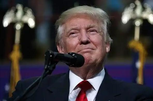 美国几位在世前总统做梦也没想到，美国出了个特朗普之后，他们竟活成了特朗普的“靶子