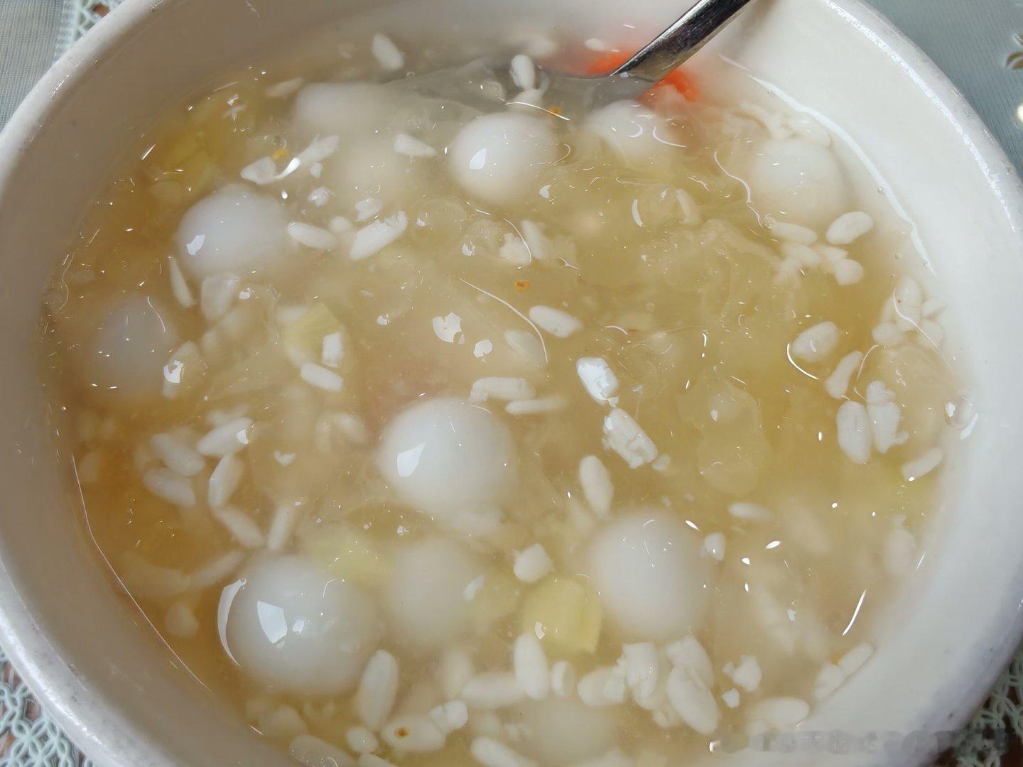 醪糟小汤圆真的很好喝冰过的更是美味小面包的情绪流水账