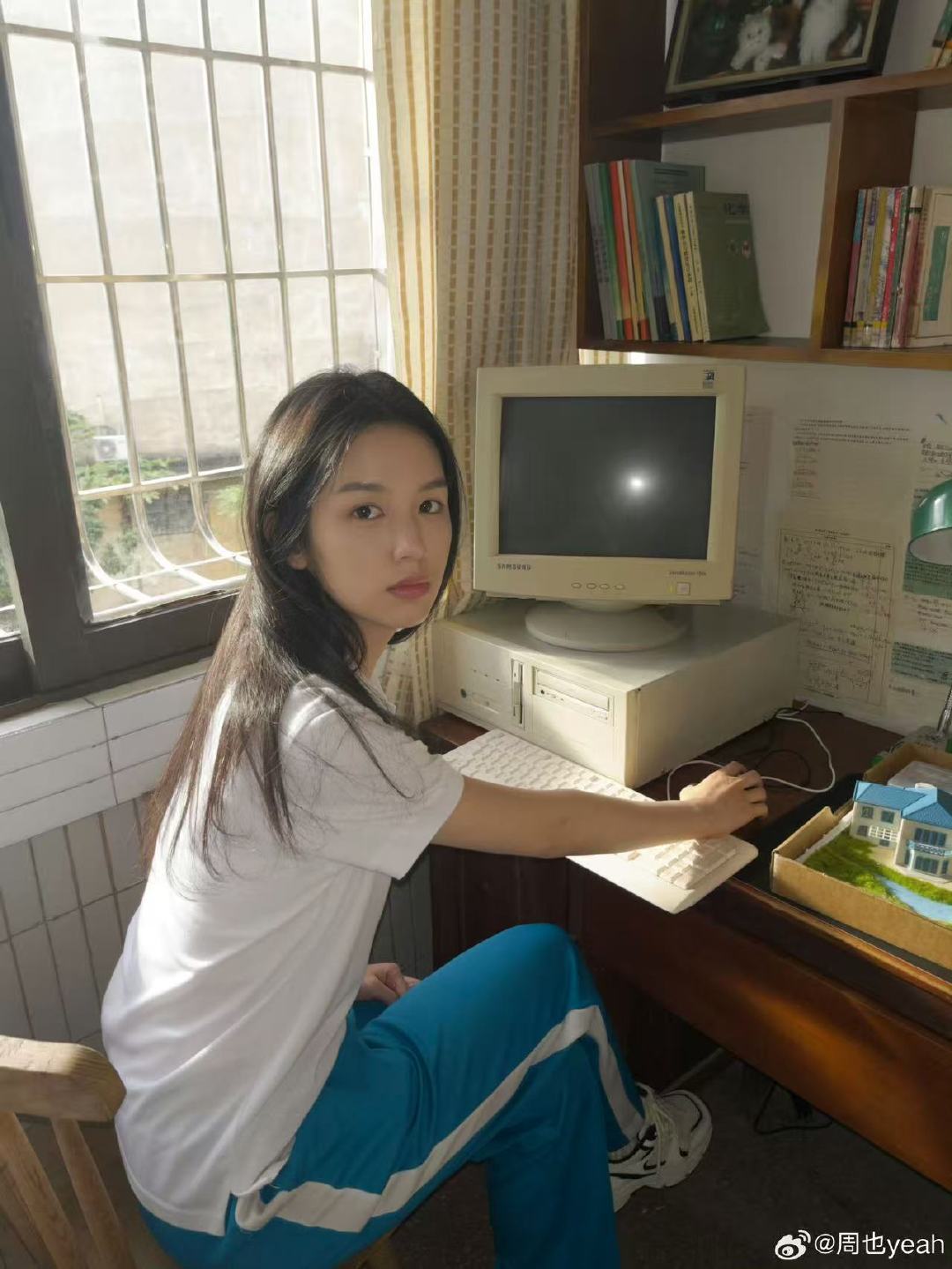 周也校服学姐周也校花学姐周也学姐穿着校服也美 