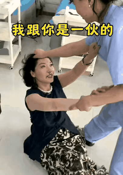哎呦喂
得亏原配立场坚定
不然真上她的老当了[泪奔]
