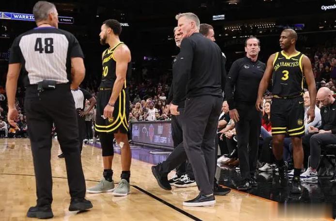克里斯-炮儿：我的标签，就是六亲不认
今儿的NBA分外热闹，全联盟一共30支球队