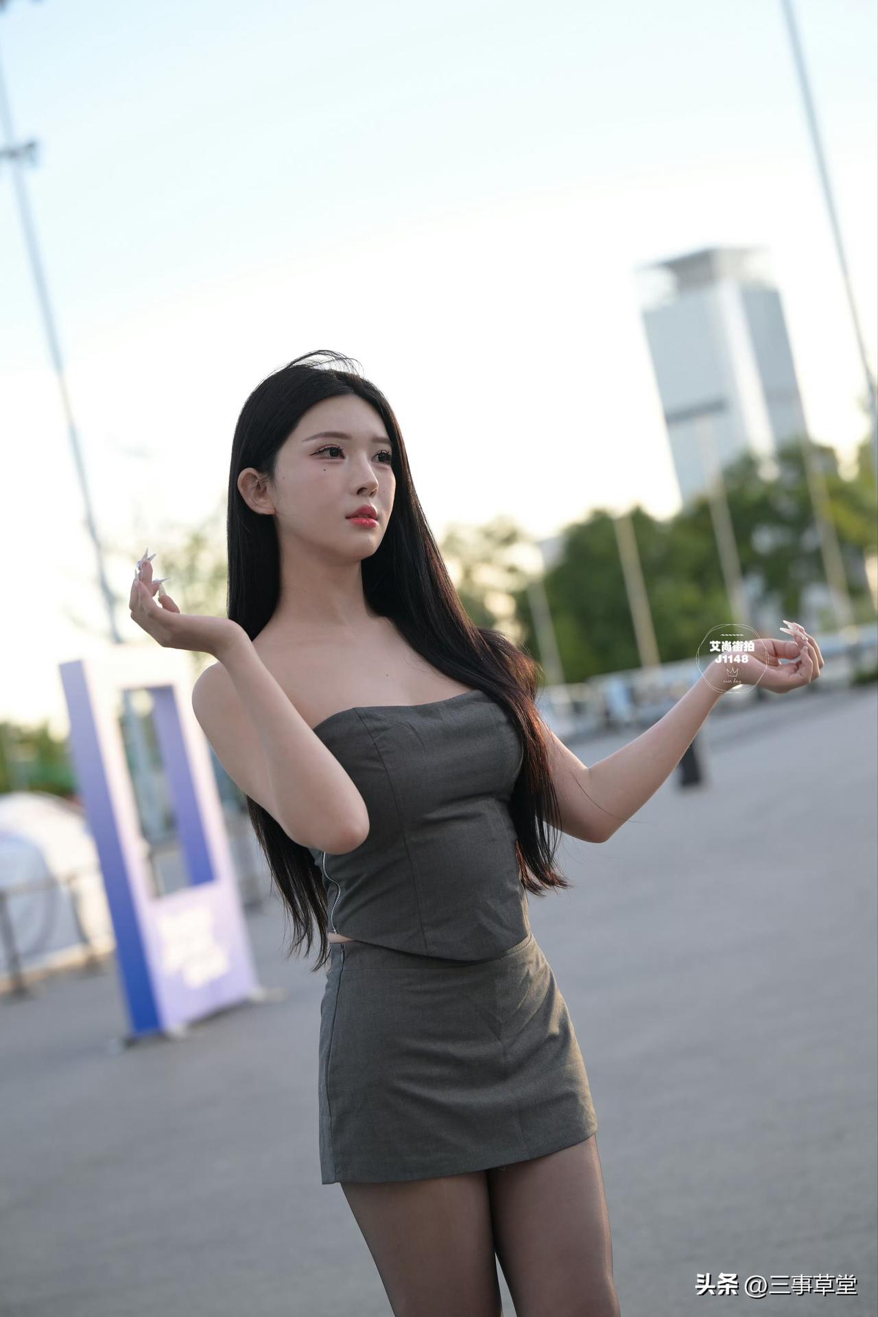 怎样看待穿JK的女生文静的邻家女孩范，是你喜欢的类型吗？