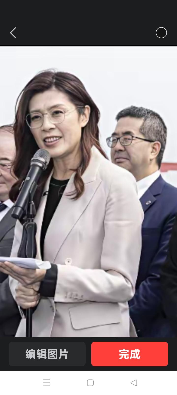 很纳闷，中国国民党不谈统一？
既然是中国，
肯定包括大陆。
区区一个台湾怎么可能
