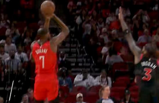 火箭3分钟打停猛龙原因唯一，杜兰特！
北京时间3月11日，火箭与猛龙的比赛开始仅