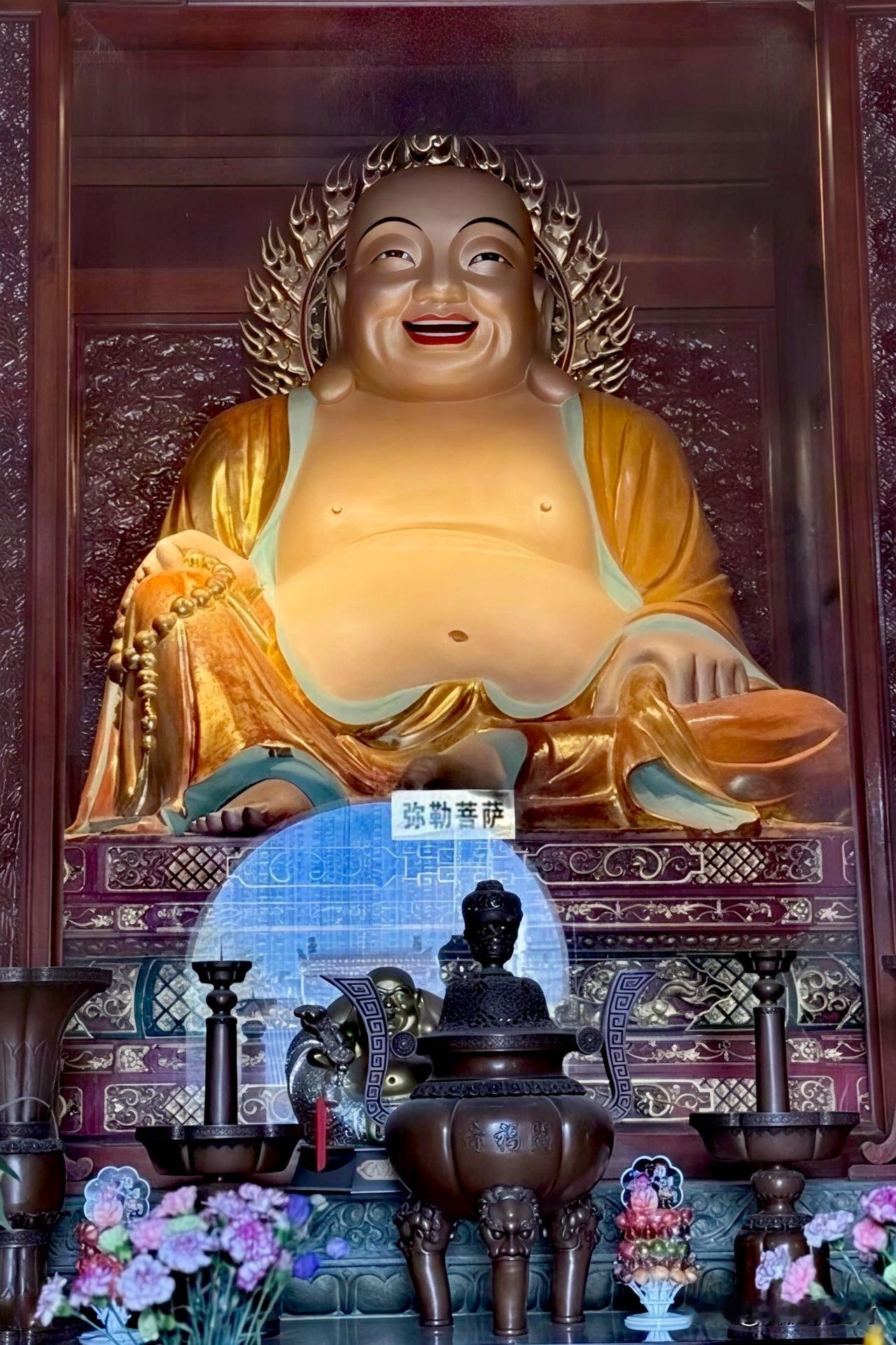 终于懂了！笑口常开的弥勒佛，藏着中国人最通透的活法
 
谁见了这尊弥勒菩萨，能不