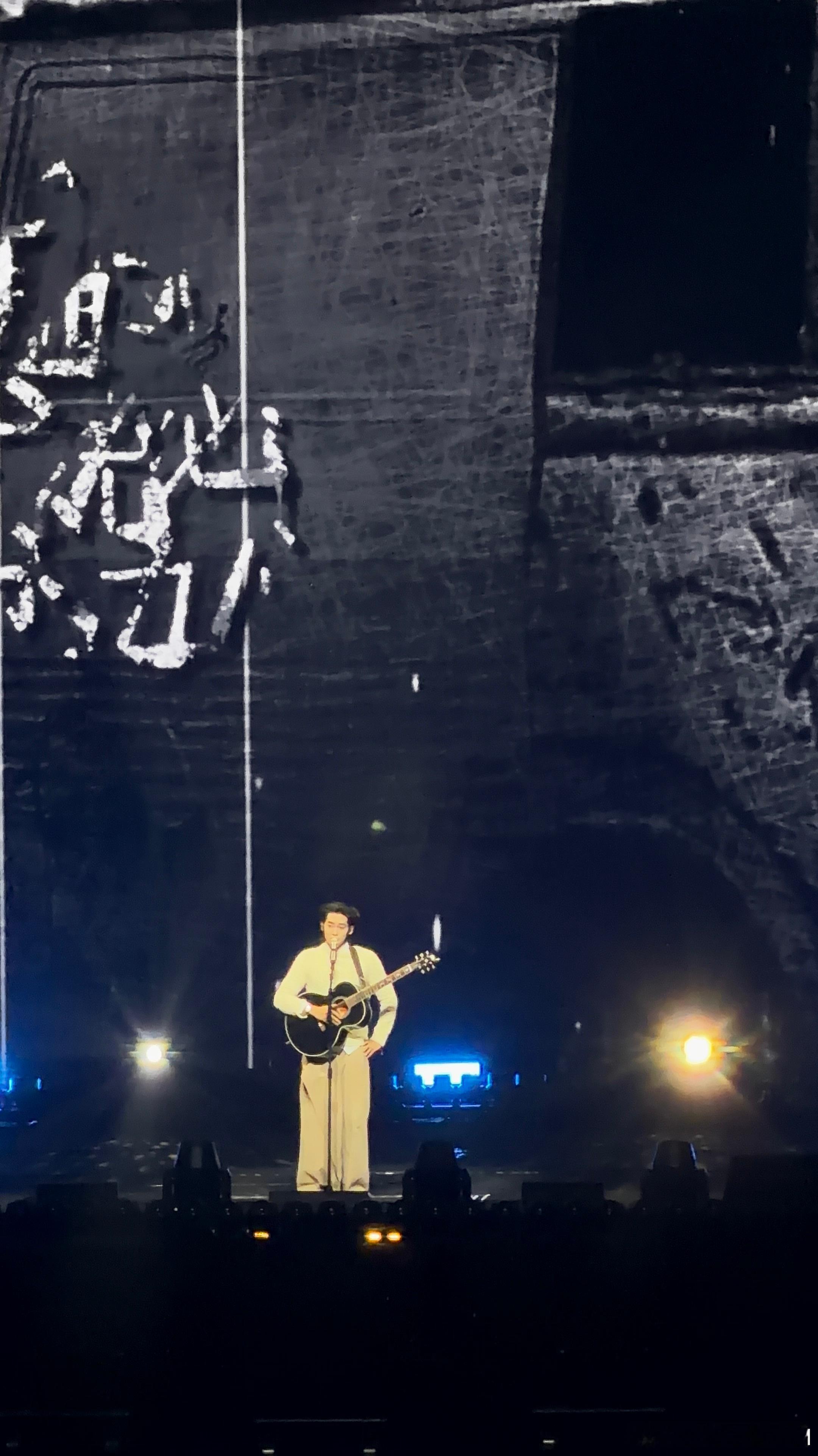 于适直播于适yosh于适适诗演唱会于适1222生日快乐 宝宝陪着我们的回家路，好