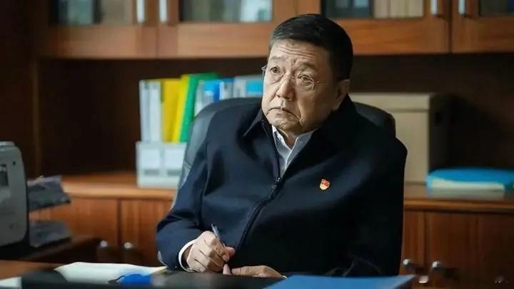 演员秦焰去世 ，狂飙里的幕后boss之一，还记得最后一集那个面对徐忠有些许无奈又
