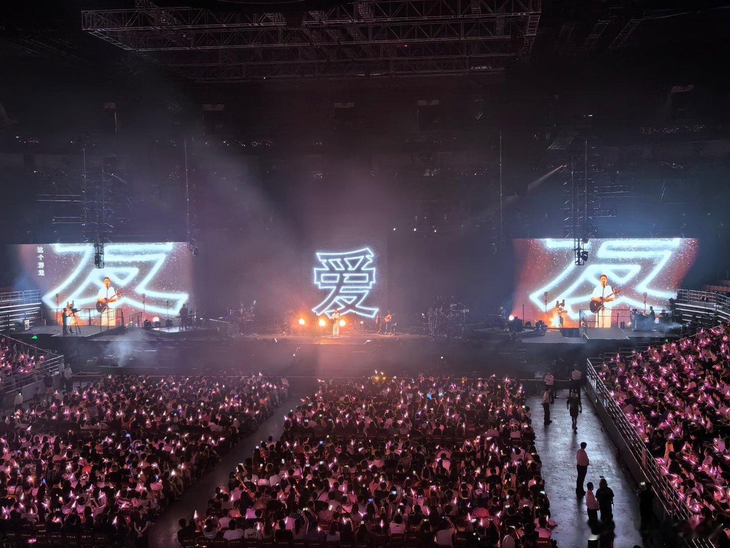 灿烂的幸福全给你！#陶喆soulpowerii世界巡回演唱会#  ​​​