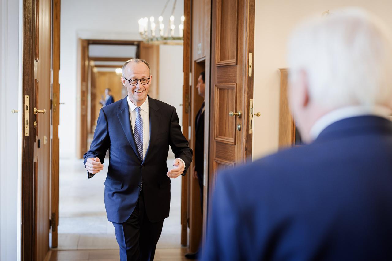 这种事件在任何国家都可能发生，必须及时发现这种危险人，并且疏导他们心里的怨气
