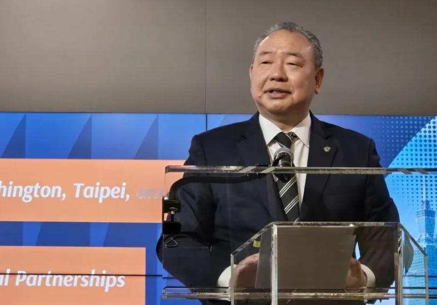 台湾地区驻美伪代表俞大雷妄称，尊重美国军售步调。
俞某人声称，美方暂时没有宣布1