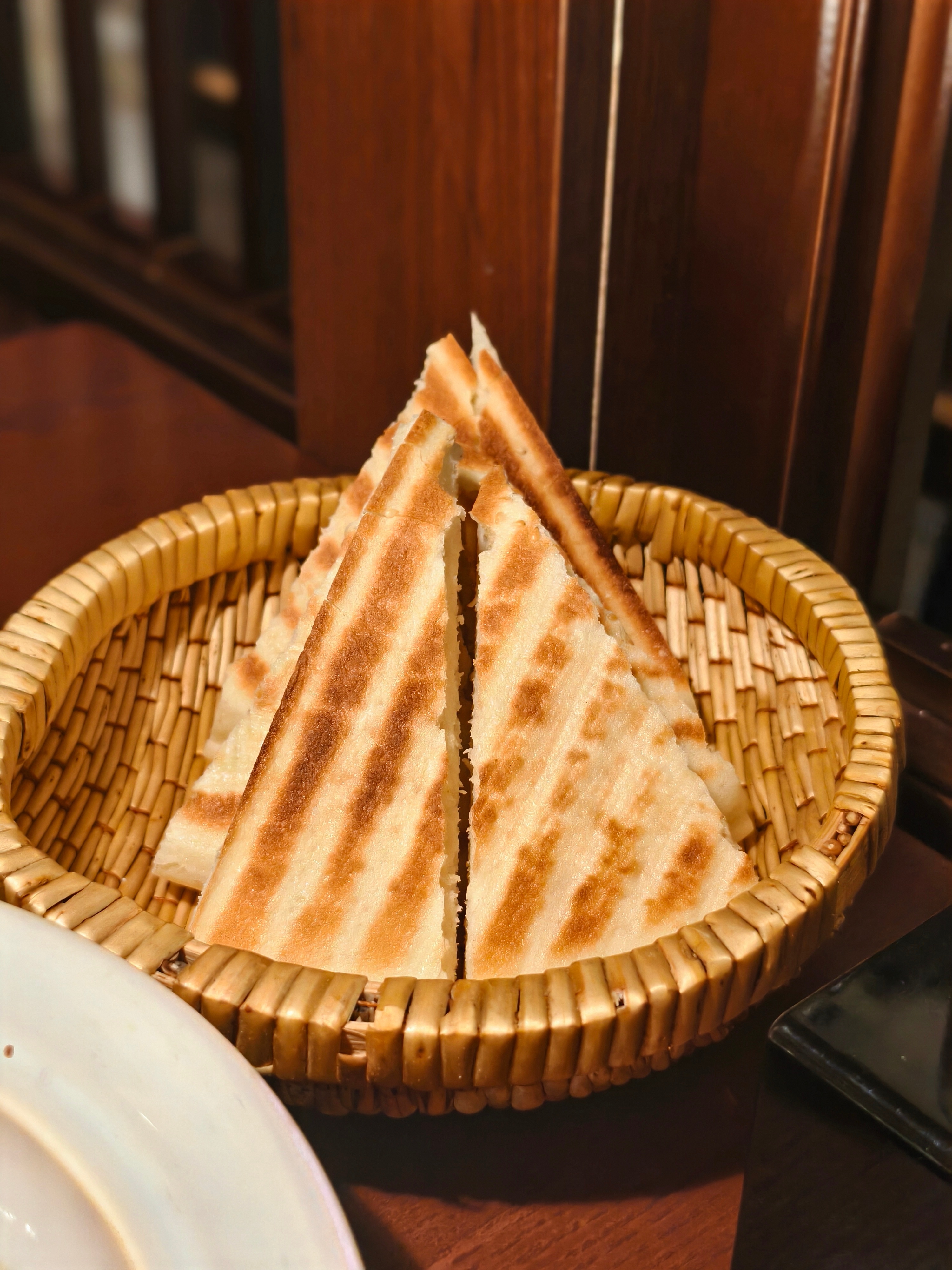 乡村蛋糕店4寸卖10元走红 别说，这价格，是真便宜。🤦♂️现在吃个面包、蛋糕的