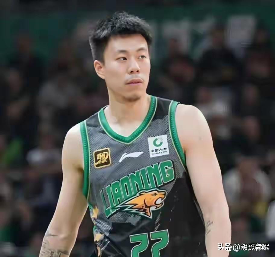 张镇麟签了，三年顶薪共计1800万！上海队没得选择，不顶薪签约，人就跑了，一年前