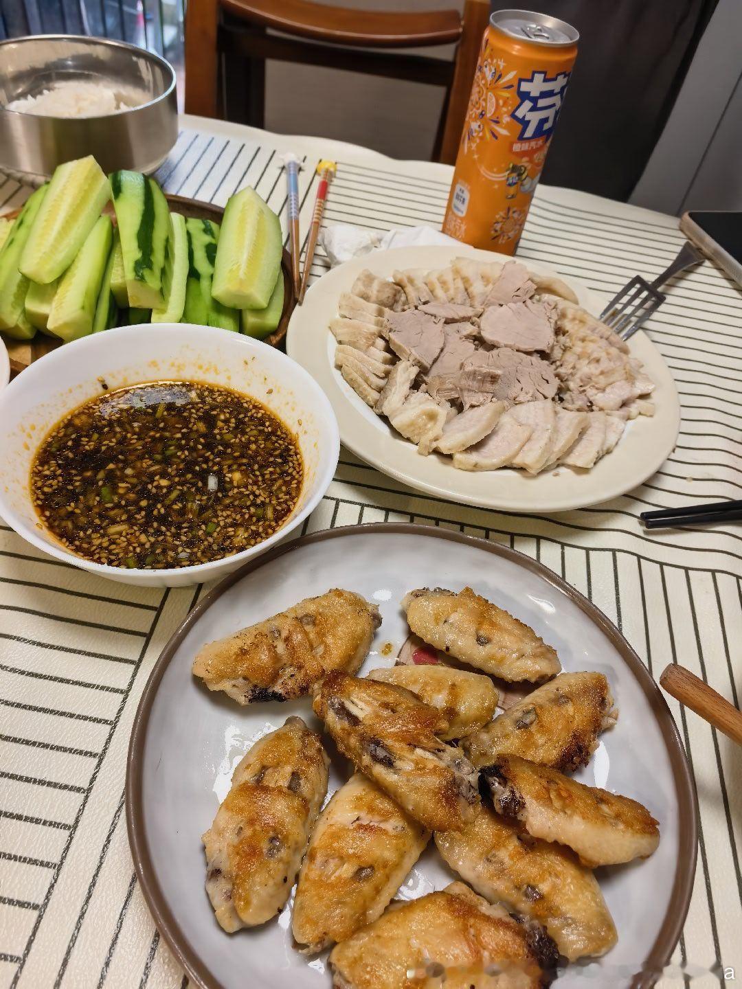吃饭！自从用了钢笔天天跟挖煤似的午饭要积极