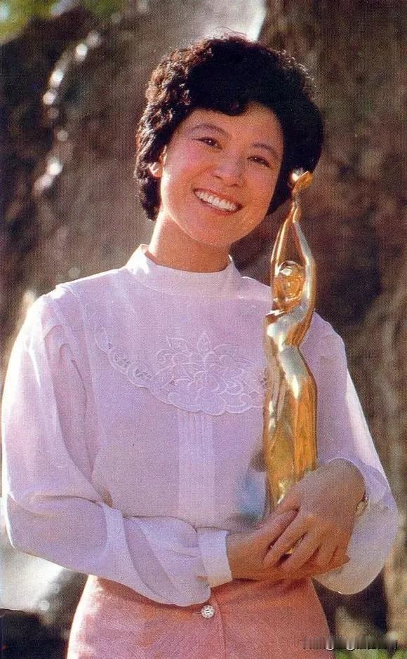 在中国影坛，王馥荔与王骁母子，是目前唯一一对父母、子女都拿到百花奖表演类奖项的家