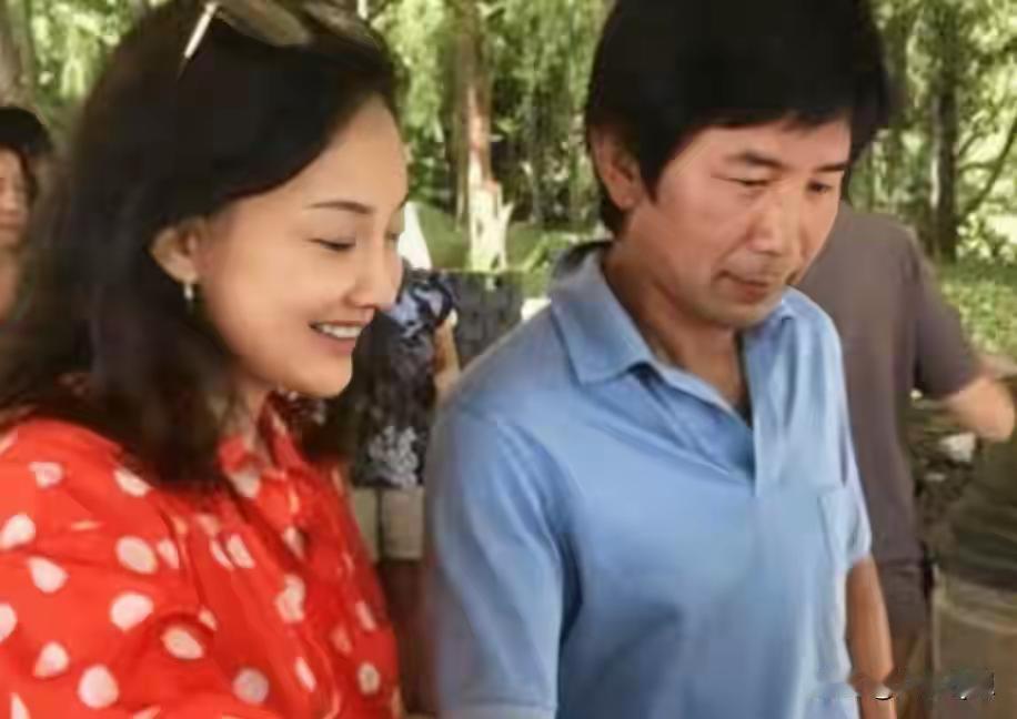 牛莉
刘亚东
夫妻照