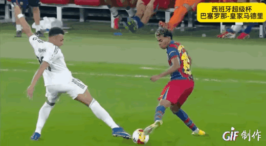 西班牙德比每4场就出一张红牌，德容成了第65个“中招”的西超杯决赛，德容补时飞铲