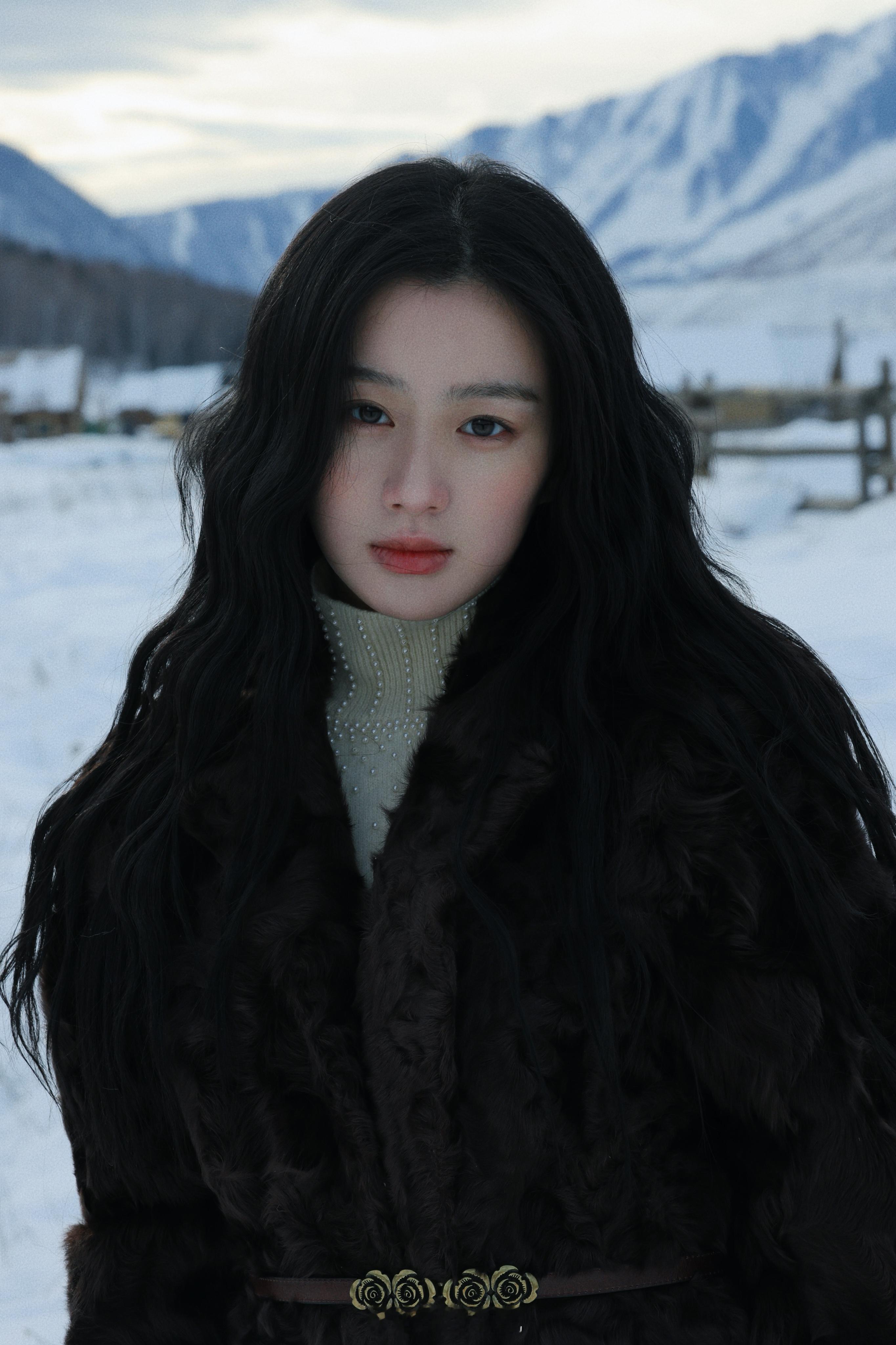 雪山之下🏔️ 出镜：摄影：#深圳约拍[超话]##包上恩[超话]##冬天# ​​