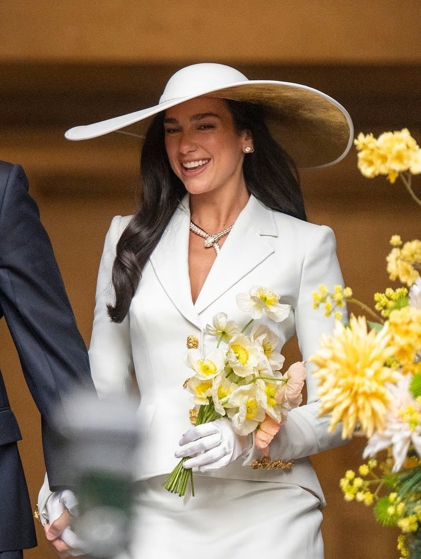 【🚨】Dua Lipa & Callum Turner 今日现身伦敦正式登记结
