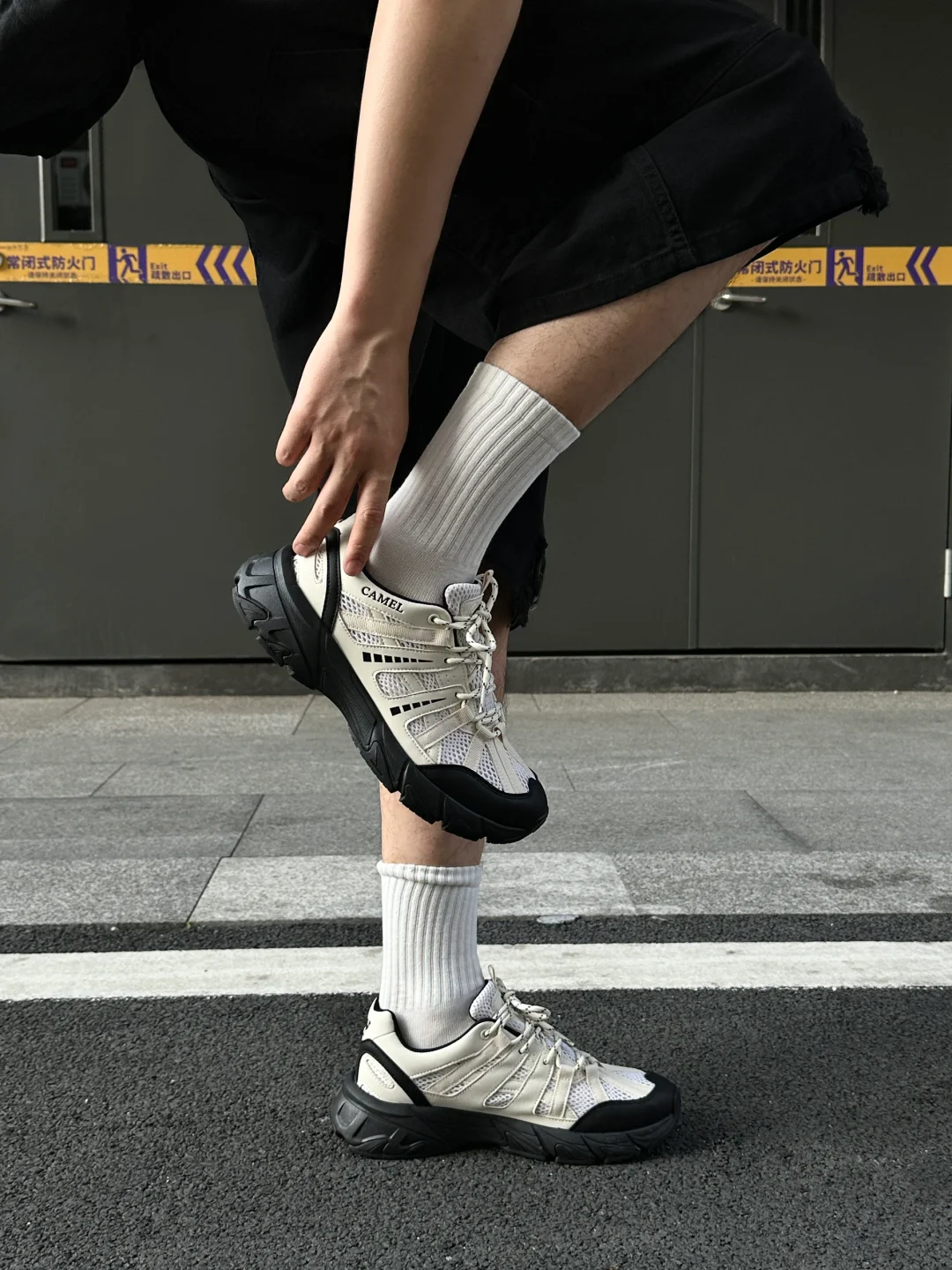 好鞋分享/复古黑白拼色的山系美学