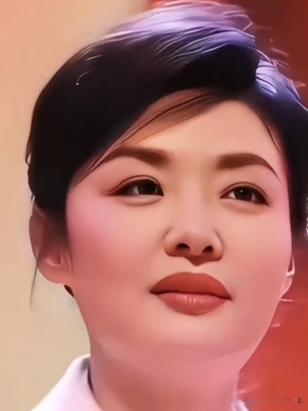 从春晚舞台到话剧剧场，周涛以端庄知性的姿态，诠释东方女性的优雅与力量。岁月沉淀气
