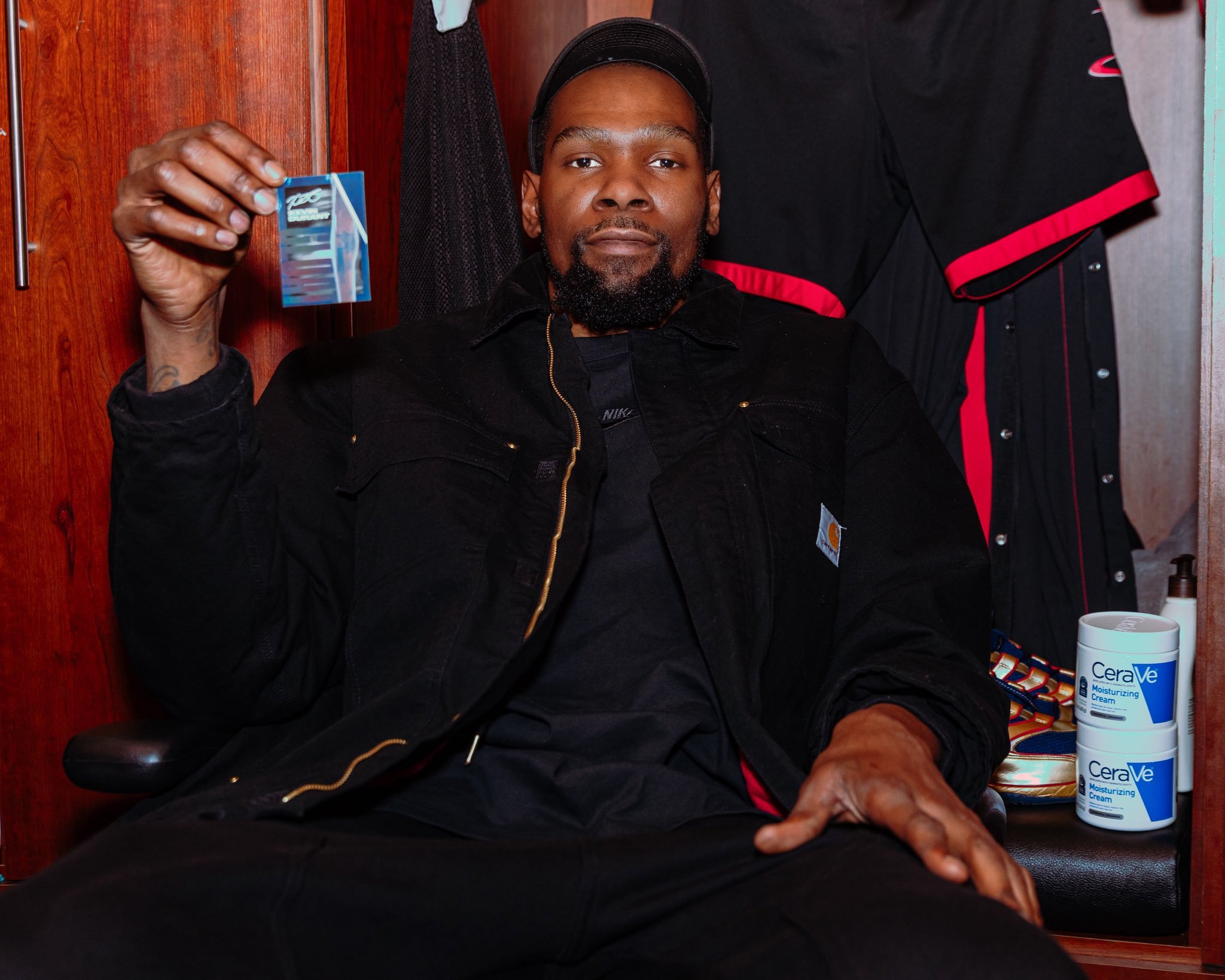 杜兰特社媒：“自2026年以来，对抗干燥皮肤保持不败。cerave 送出助攻。”