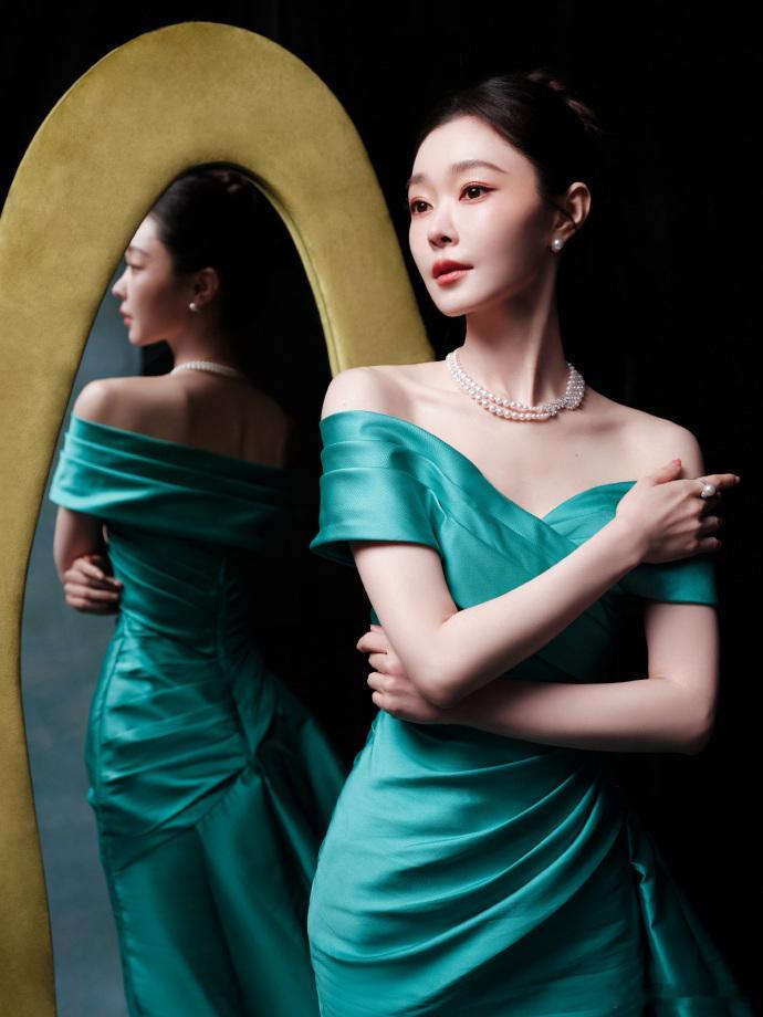 宋轶微博之夜祖母绿公主 宋轶微博之夜祖母绿公主造型真的是太让人觉得惊艳了呀，往那